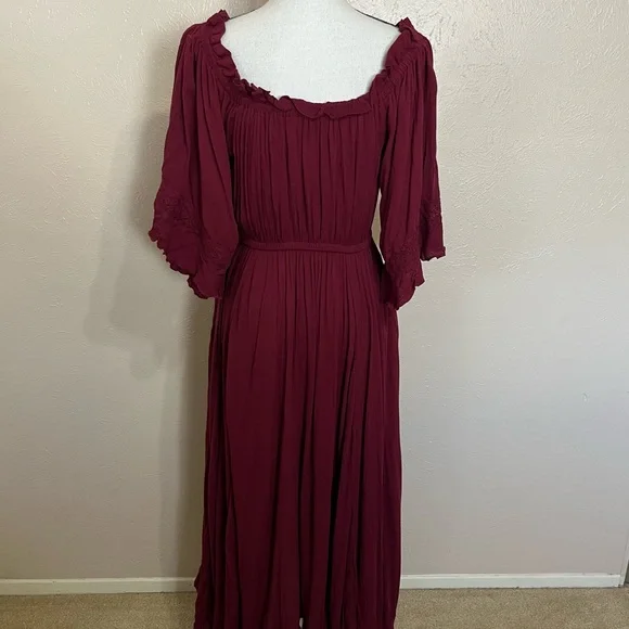 SOLD E Free People Endless Summer Beach Bliss Off Shoulder Maroon Maxi Dress - Picture 6 of 16